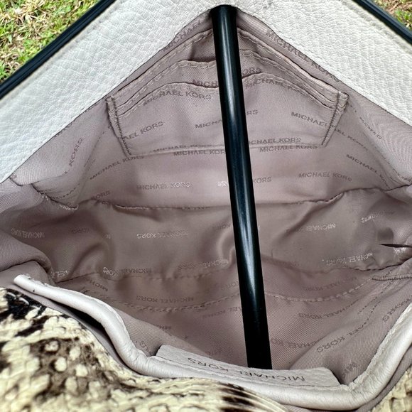 MICHAEL KORS Mott Snake-Embossed Leather Crossbody Cream & Black, Silver Chain - Picture 7 of 15